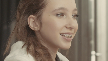 Filmpje: Glitters in je make-up