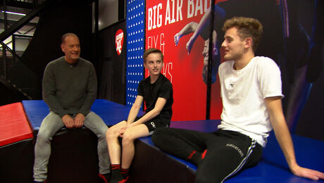 Hellup Dubbele salto met YouTuber Boaz