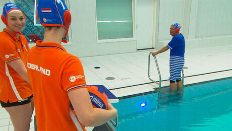 2 tegen 20 waterpolo