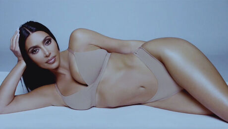 Kim Kardashian kleedt Team USA