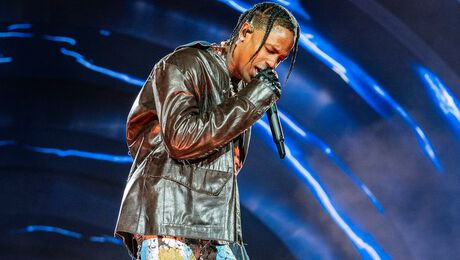 TRAVIS SCOTT AANGEKLAAGD NA CONCERTDRAMA