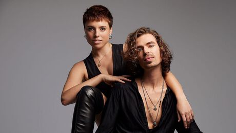 MIA & DION GAAN NAAR HET EUROVISIE SONGFESTIVAL